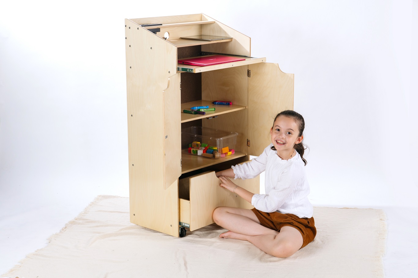 Birch Plywood Teacher's Lectern